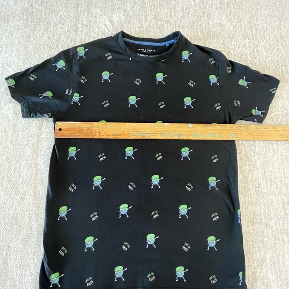 Save the Earth T-Shirt Small New by Denim & Flower Sustainable Upcycle - Picture 4 of 7